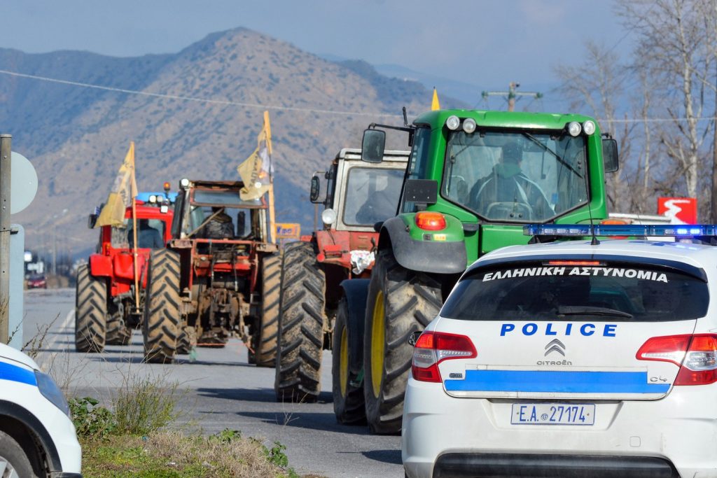 Μπλόκα αγροτών σε όλη την Ελλάδα από τις 28 Ιανουαρίου 1