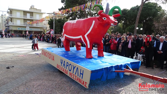 Ξυλοπόδαροι, άρματα, κόσμος, κέφι και Στικούδη - Ματιάμπα στο 159ο καρναβάλι της Μεσσήνης 86