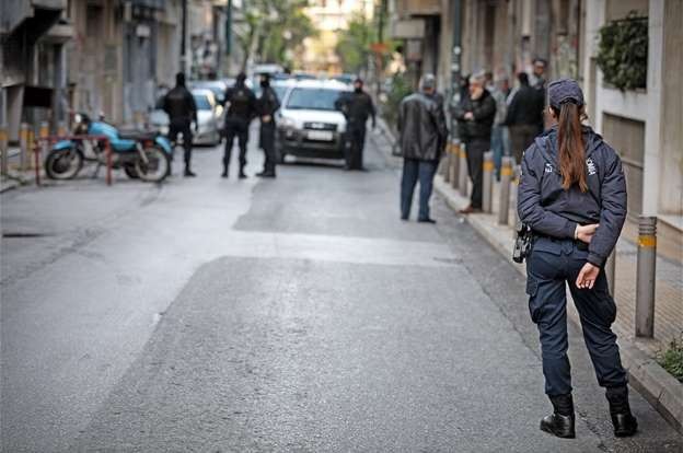 Εφιαλτικές στιγμές για ηλικιωμένη! Επί 3 ώρες τη χτυπούσαν ληστές! 25