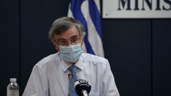 Τσιόδρας: Αδύνατον να ελεγχθεί η διασπορά του ιού – Η μάσκα μόνη μας επιλογή