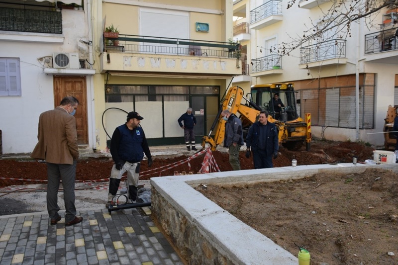 Σε εξέλιξη η μεγάλη παρέμβαση Δήμου και ΔΕΥΑΚ στη Βύρωνος 8