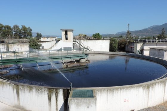 Περί τους 800 φορείς με κορονοϊό στην Καλαμάτα δείχνει το ιικό φορτίο που ανιχνεύτηκε στον Βιολογικό Καθαρισμό