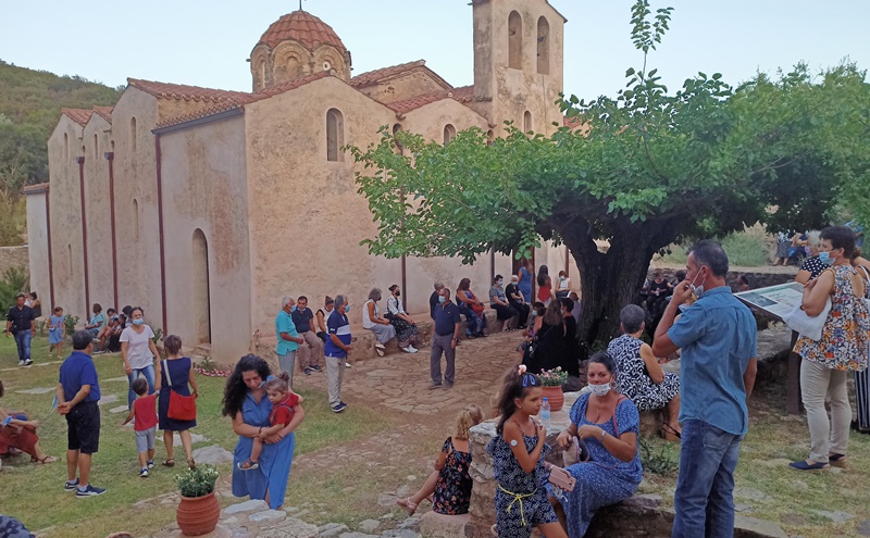 Με λαμπρότητα τελέσθηκε ο εσπερινός της Μεταμορφώσεως του Σωτήρος στο Ανδρομονάστηρο Μεσσηνίας 7