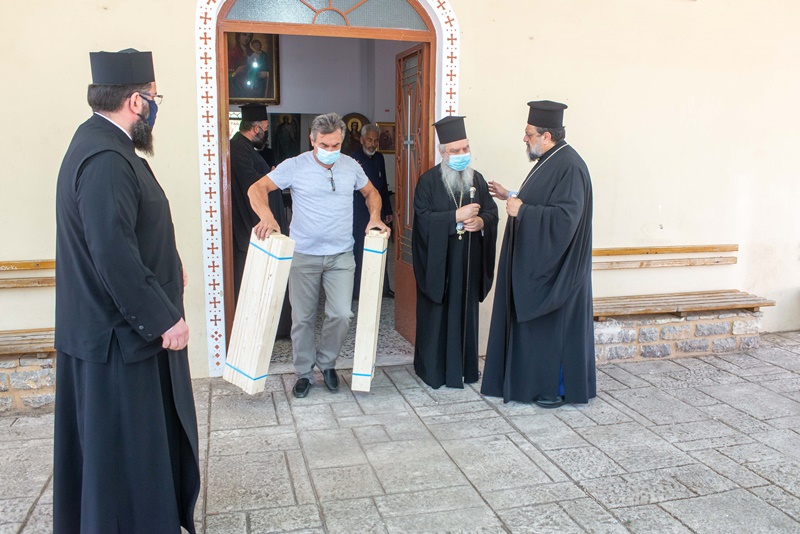 Διανομή υλικών αγαθών και οικοσκευής στους πυρόπληκτους της Μεσσηνίας 12