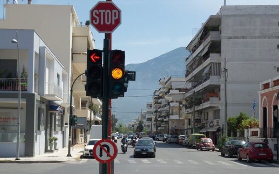 Αντικατάσταση και συντήρηση φωτεινών σηματοδοτών στην Καλαμάτα