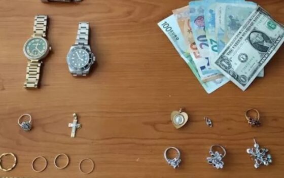 Φύλαγαν κλοπιμαία αξίας 10.000 ευρώ σε δωμάτιο ξενοδοχείου της Καλαμάτας