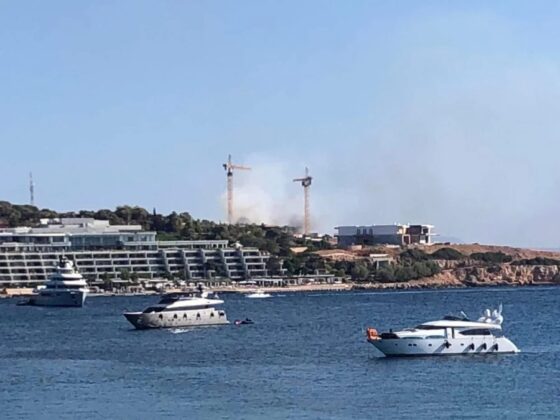 Φωτιά κοντά στον Αστέρα Βουλιαγμένης (εικόνες) 47