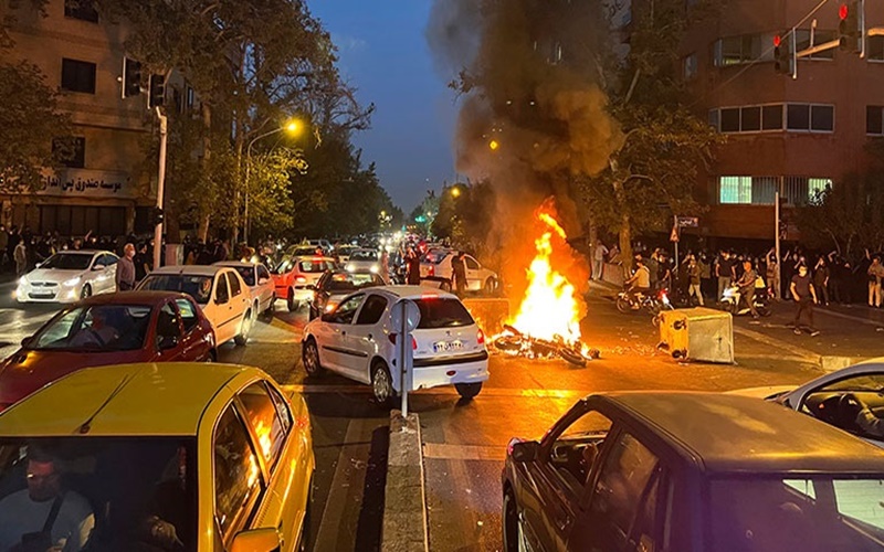 Δωδέκατη νύχτα διαδηλώσεων στο Ιράν - Συνελήφθη η κόρη του Ραφσαντζανί του πρώην προέδρου 1