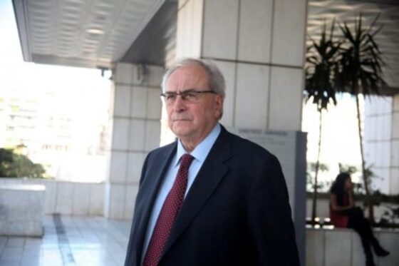Στη ΜΕΘ με κοροναϊό ο πρώην πρόεδρος του Συνασπισμού Νίκος Κωνσταντόπουλος