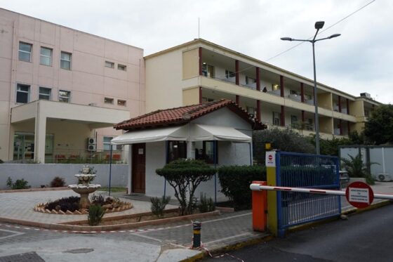 Κρήτη: 33χρονη με κορονοϊό πέθανε μέσα σε ταξί