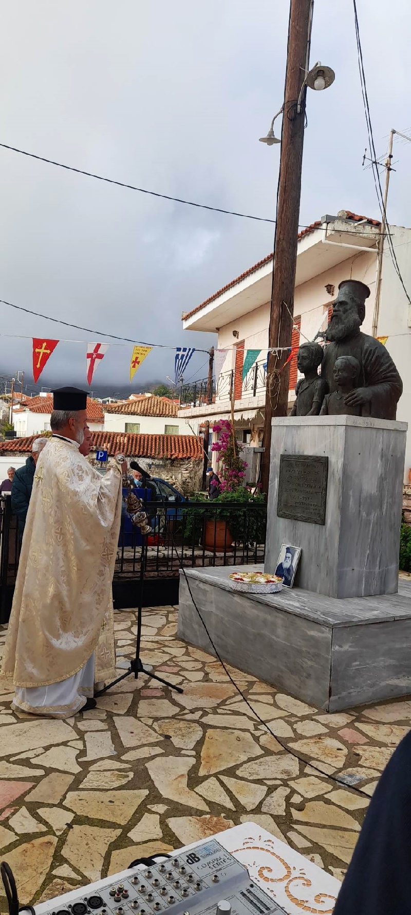 Μνημόσυνο στην μνήμη του Μακαριστού Αρχιμανδρίτη Χρυσόστομου Παπασαραντόπουλου 5