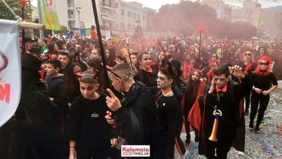 10ο Καλαματιανό Καρναβάλι: Δείτε βίντεο και φωτογραφίες από την παρέλαση 10