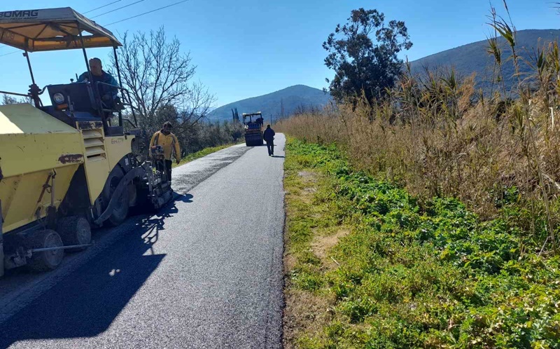 Ασφαλτόστρωση της οδού που ενώνει τις τοπικές κοινότητες Κωνσταντίνων και Αγριλόβουνου Δήμου Οιχαλίας 1