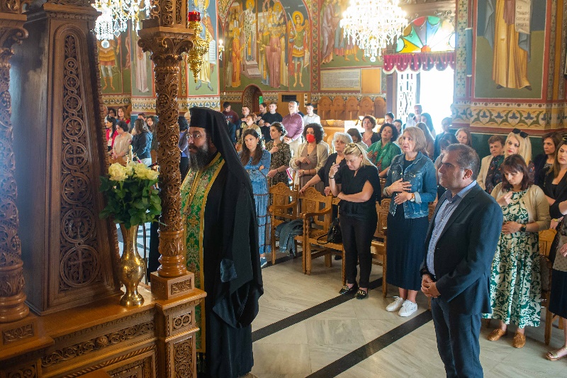 Πλήθος μαθητών στην παράκληση υπέρ ενισχύσεως των διαγωνιζομένων στην Καλαμάτα 11