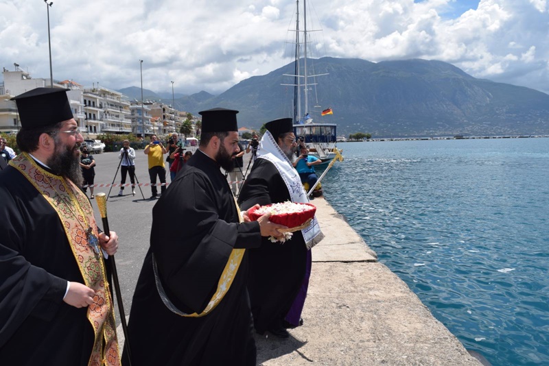 Τρισάγιο για τους ναυαγούς της Πύλου στο λιμάνι της Καλαμάτας 7