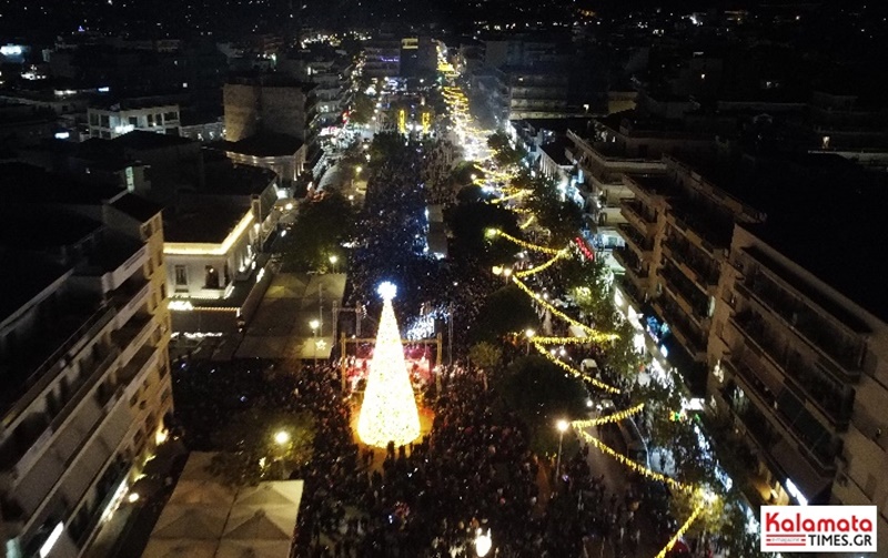 Φωταγώγηση του Χριστουγεννιάτικου δέντρου στην Καλαμάτα και συναυλία με τους Gadjo Dilo 1