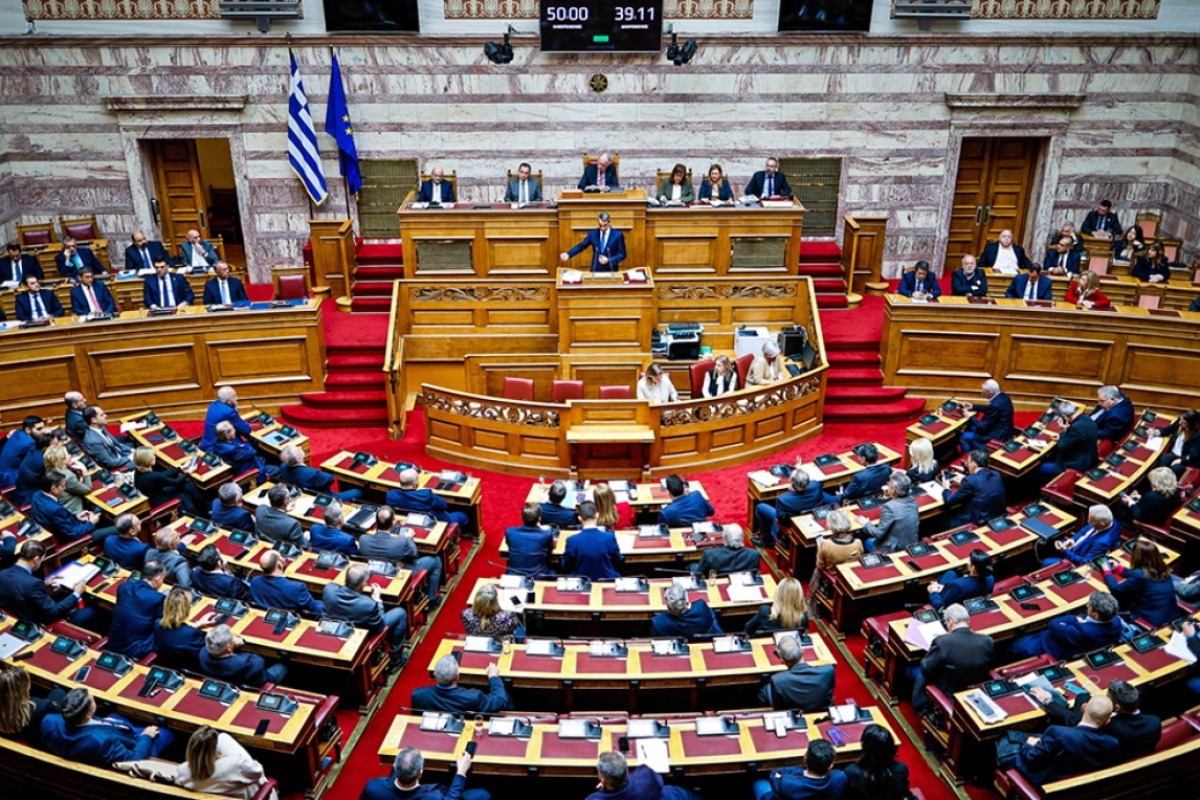 Η κυβέρνηση δεν μετατρέπει τη μομφή σε ψήφο εμπιστοσύνης 1