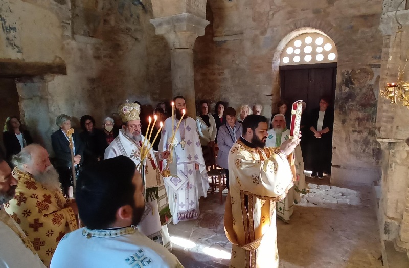 Ο Μεσσηνίας Χρυσόστομος στον βυζαντινό ναό της Σαμαρίνας Μεσσηνίας 12