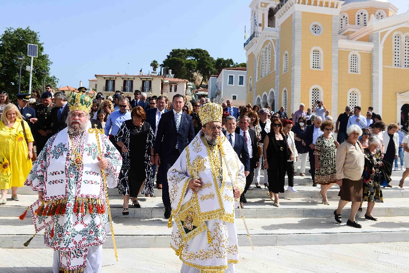 Με λαμπρότητα τιμήθηκε η εορτή των Μεσσηνίων Αγίων στην Καλαμάτα 17