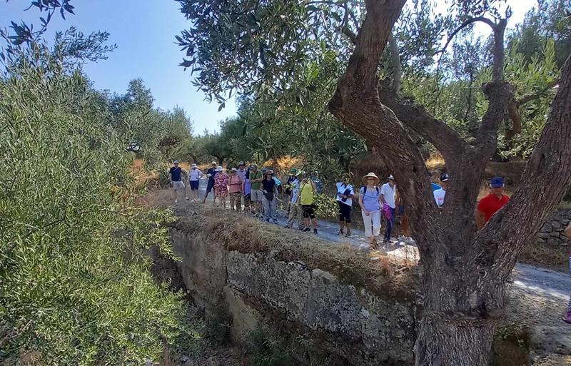 Ο ''Ευκλής'' Καλαμάτας ξεναγήθηκε στην Αρχαία Θουρία 7