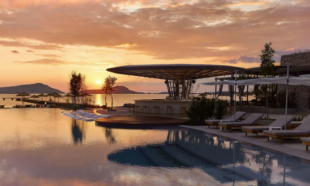 Τα 4 ξενοδοχεία της Costa Navarino στο ελληνικό Top 10 των Readers’ Choice Awards 2024, του Condé Nast Traveller 1