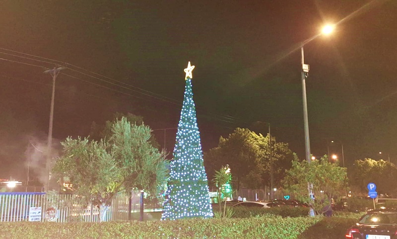 Φωταγωγήθηκε το δέντρο της Διοκλής ΑΕ στο Βιοτεχνικό Πάρκο Καλαμάτας 1