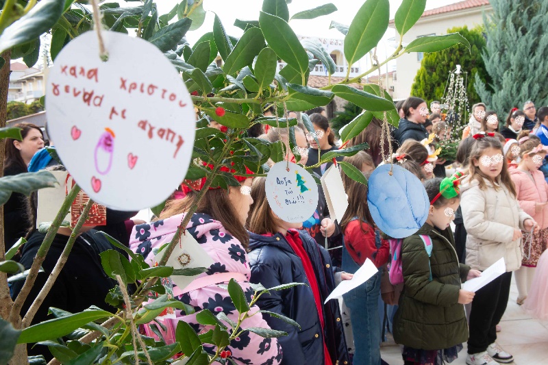 Το "Δέντρο των ευχών" στην Ιερά Μητρόπολη Μεσσηνίας 2