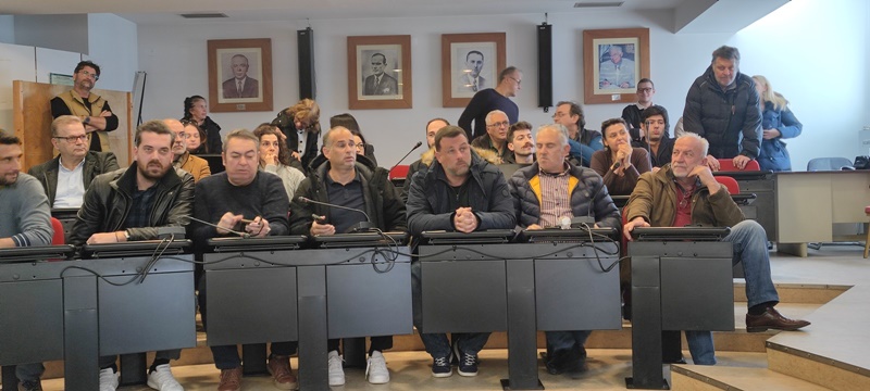 Οι δημοτικοί υπάλληλοι του Δήμου Μεσσήνης έκοψαν την πρωτοχρονιάτικη πίτα τους 8