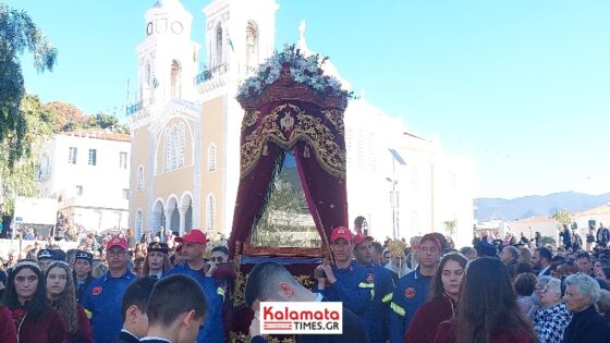 Κοσμοσυρροή για την μεγαλοπρεπή πανήγυρη της Παναγίας Υπαπαντής 25