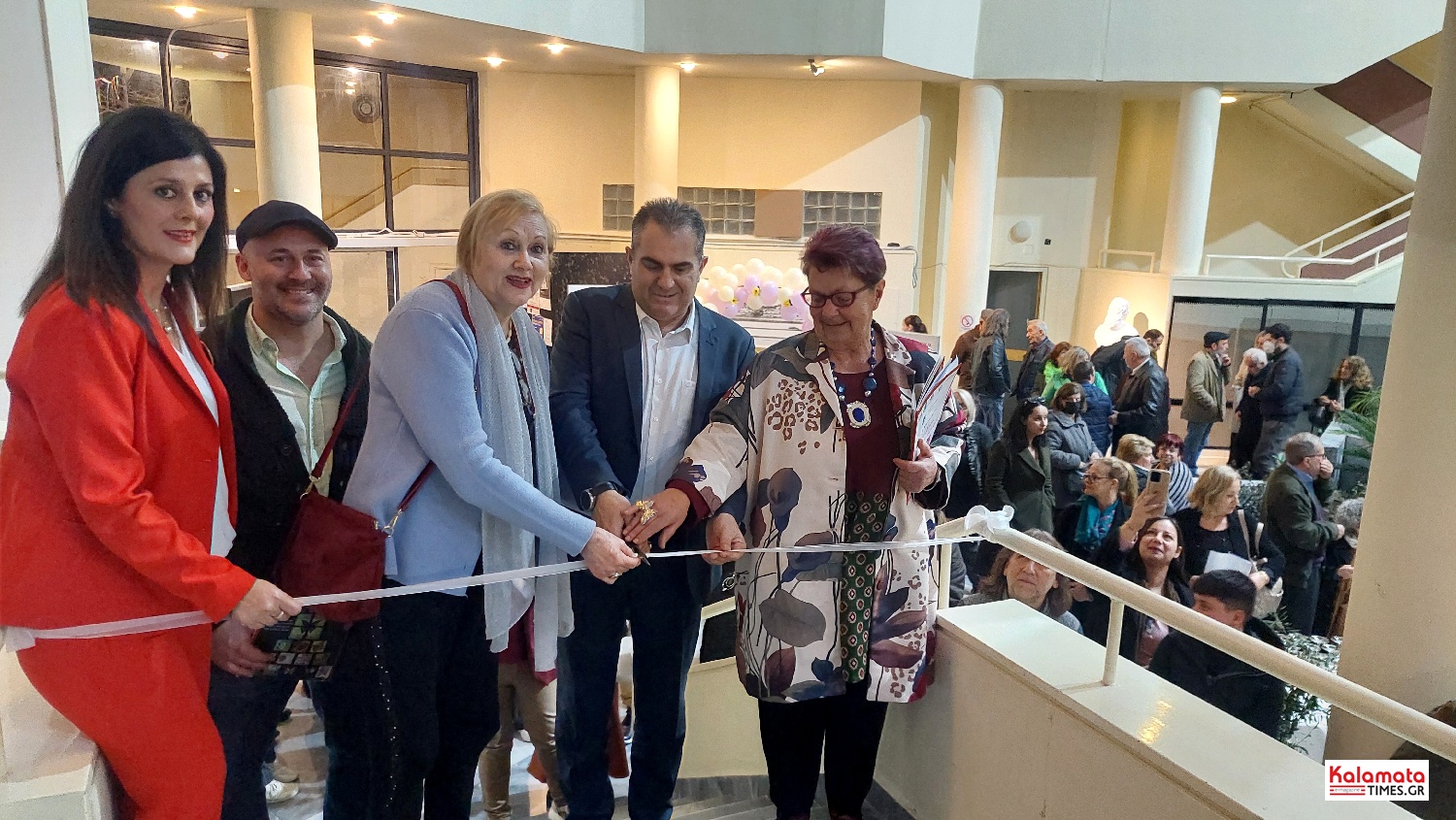 Εγκαίνια της Έκθεσης 'Vololibero' στην Καλαμάτα: Ένα Καλλιτεχνικό Μήνυμα για την Ισότητα και τον Σεβασμό 68