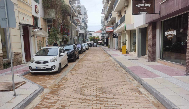 Δόθηκαν στην κυκλοφορία τα αναπλασμένα τμήματα σε Πολυχάρους και Αριστοδήμου 7