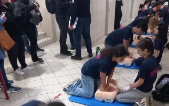 Βράβευση του 13ου Δημοτικού Σχολείου Καλαμάτας στο Διαγωνισμό KIDS SAVE LIVES CHAMPION 2015 30